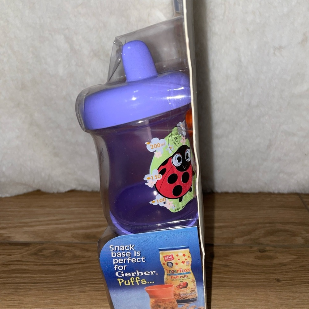 Gerber SippySnacker Spill-Proof Cups with Snack Base NOS NEW - Picture 2 of 4